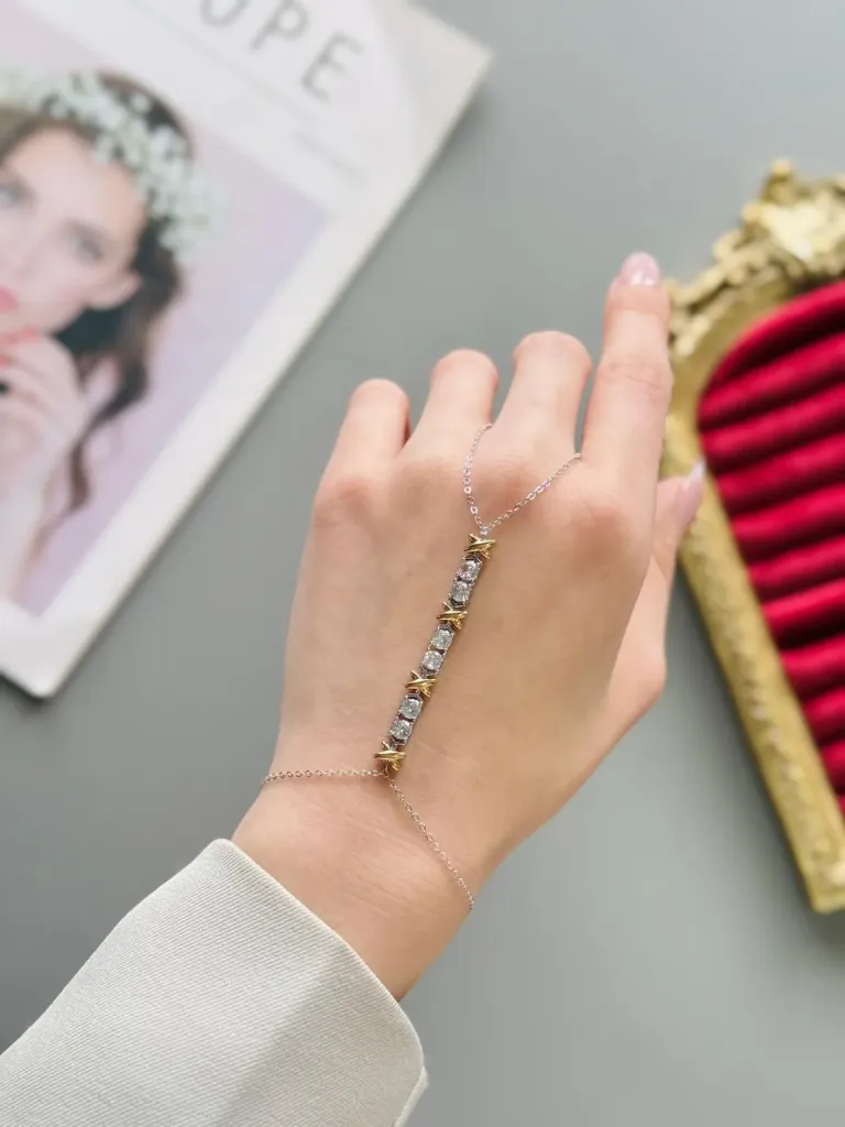 Sixteen Stone Hand Chain